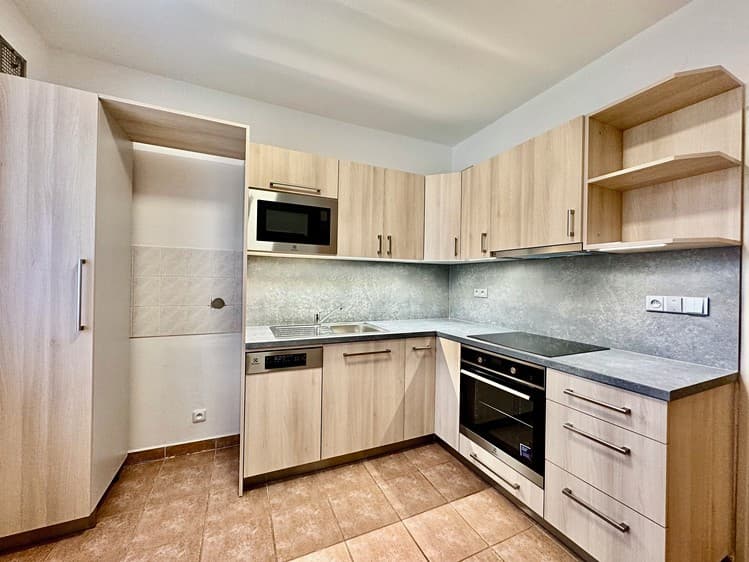 Pronájem bytu 2+1 57 m²