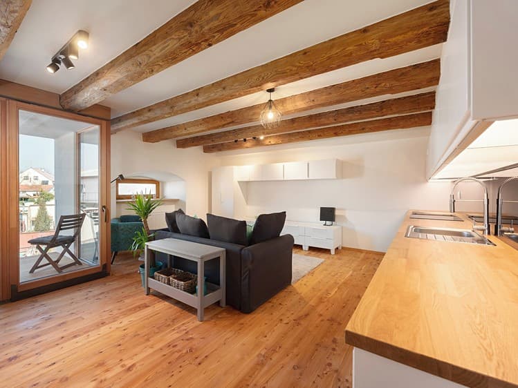 Pronájem bytu 1+kk 38 m²