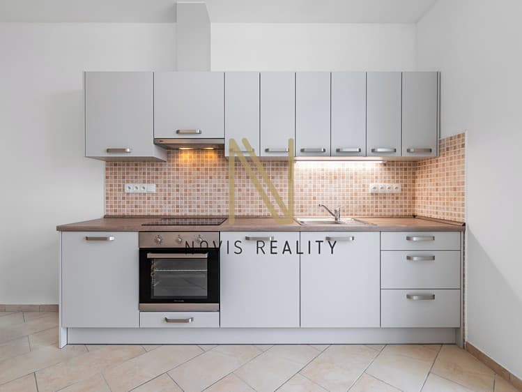Pronájem bytu 3+kk 72 m²