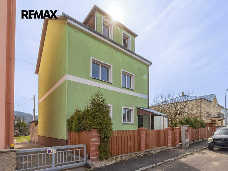 Prodej rodinného domu 140 m², pozemek 369 m²