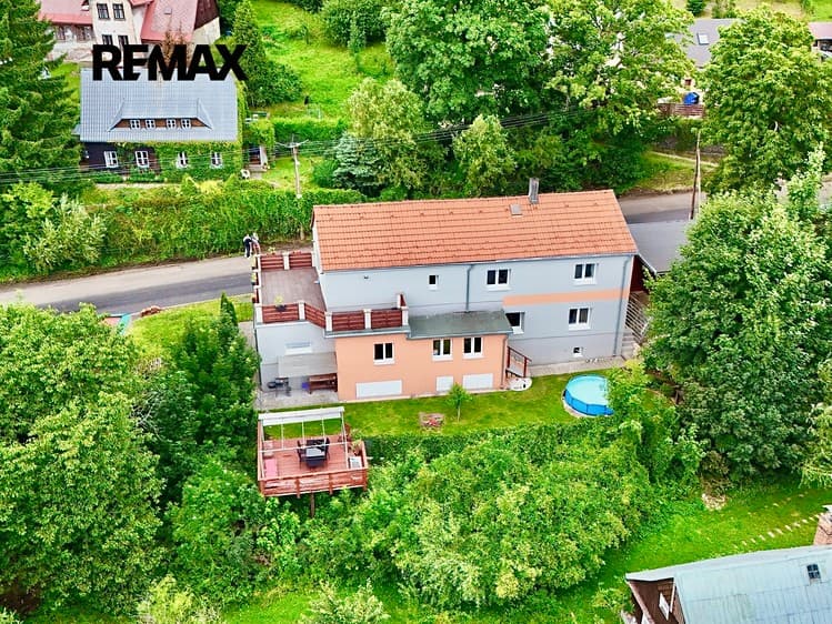Prodej rodinného domu 200 m², pozemek 722 m²