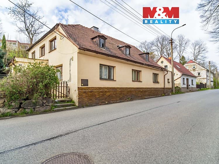Prodej rodinného domu 200 m², pozemek 299 m²