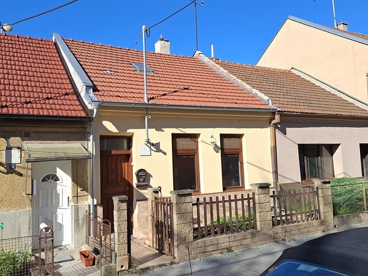 Prodej rodinného domu 60 m², pozemek 104 m²