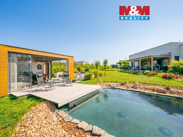Prodej rodinného domu 152 m², pozemek 1 328 m²