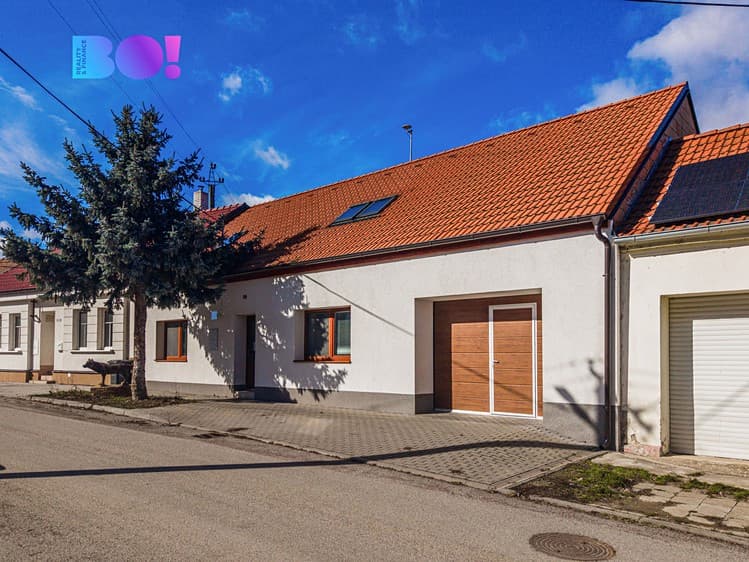 Prodej rodinného domu 180 m², pozemek 2 331 m²
