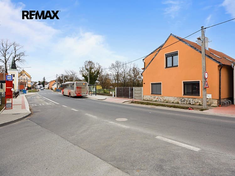 Prodej rodinného domu 240 m², pozemek 438 m²
