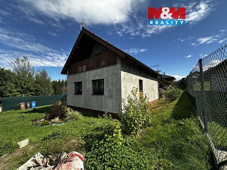 Prodej rodinného domu 110 m², pozemek 801 m²
