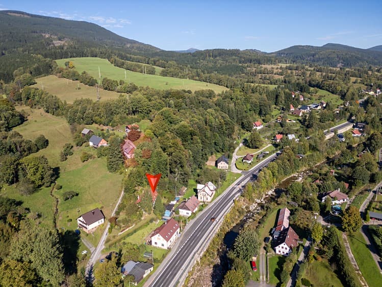 Prodej rodinného domu 239 m², pozemek 2 625 m²