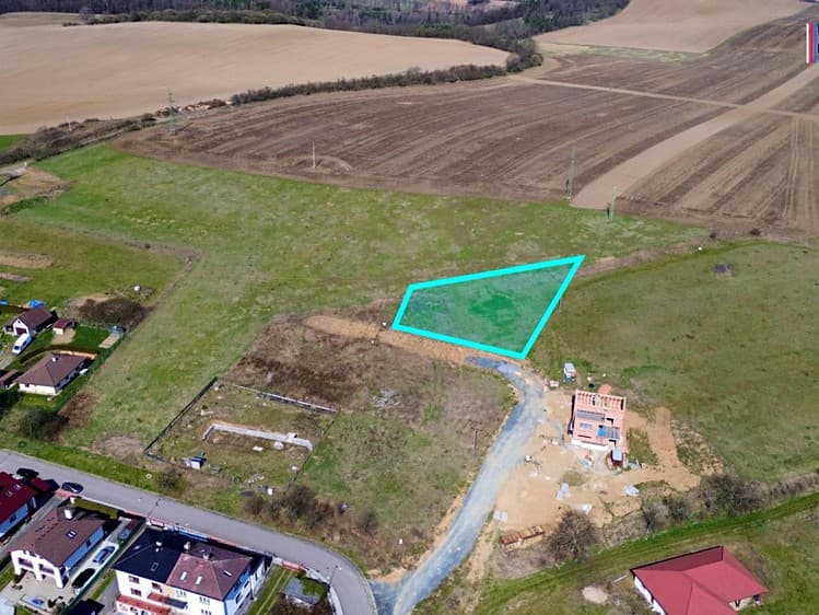 Prodej stavebního pozemku 1 627 m²