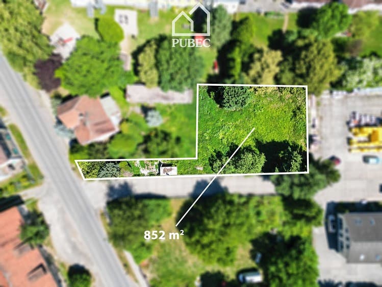 Prodej stavebního pozemku 852 m²