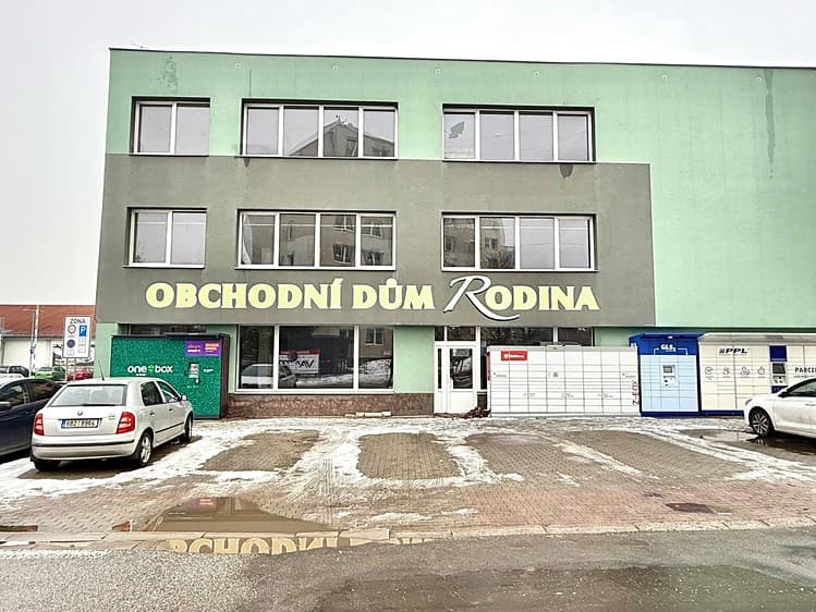 Pronájem obchodního prostoru 1 200 m²