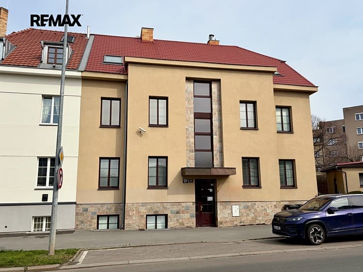 Pronájem kanceláře 128 m²
