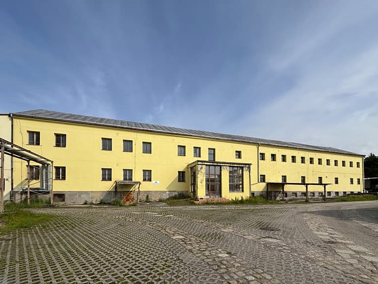 Pronájem skladového prostoru 140 m²