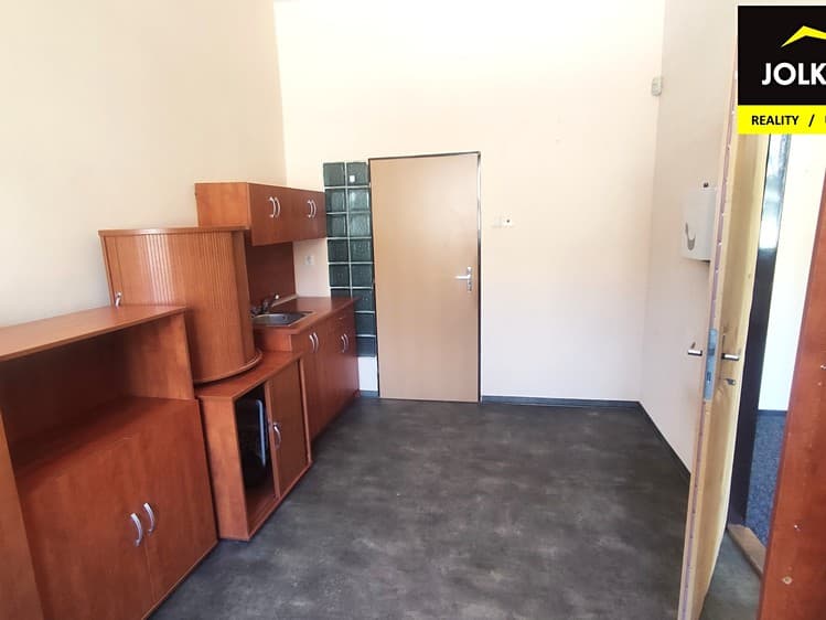 Pronájem kanceláře 250 m²