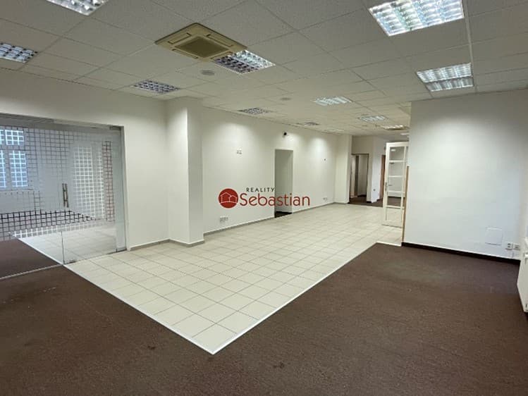 Pronájem kanceláře 184 m²