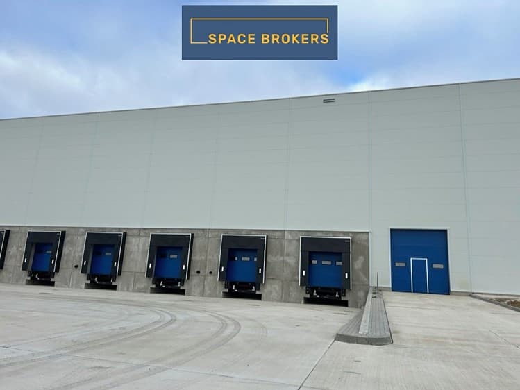 Pronájem skladového prostoru 30 000 m²