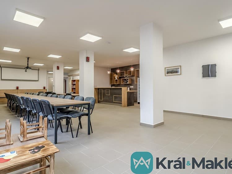 Pronájem obchodního prostoru 120 m²