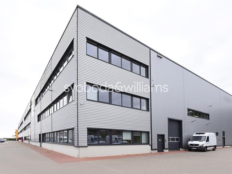 Pronájem skladového prostoru 1 313 m²
