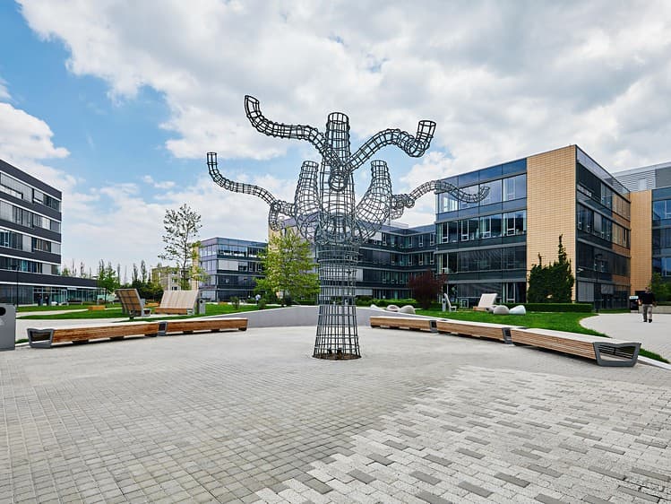 Pronájem kanceláře 1 000 m²