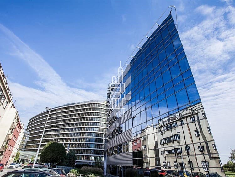 Pronájem kanceláře 475 m²