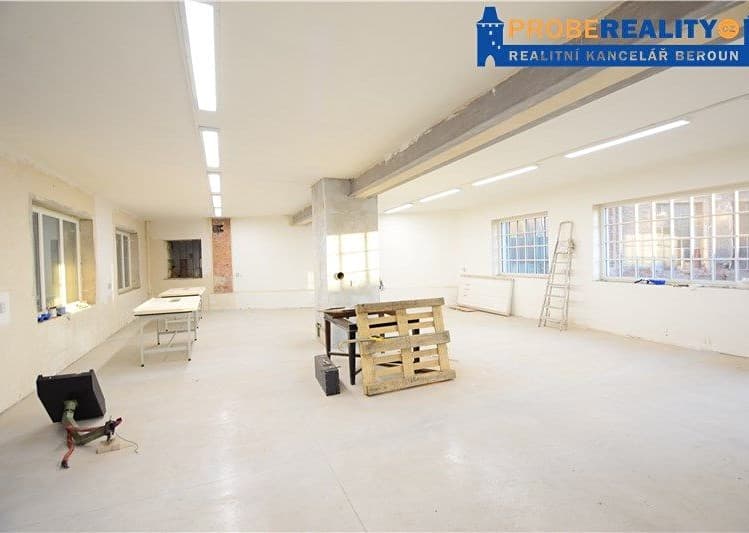 Pronájem výrobní haly, prostoru 100 m²