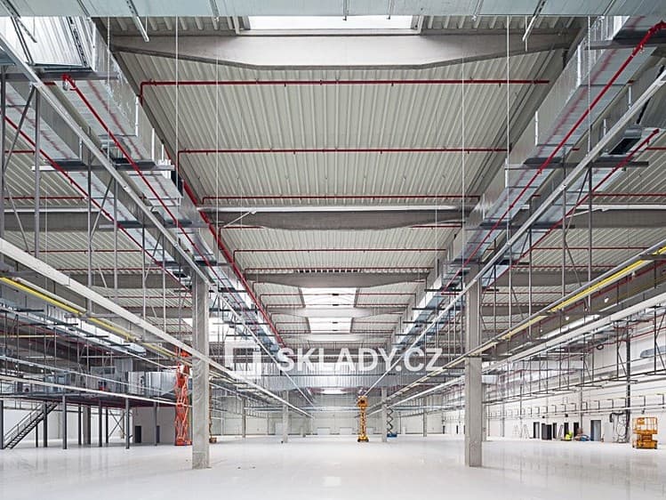 Pronájem skladového prostoru 26 650 m²