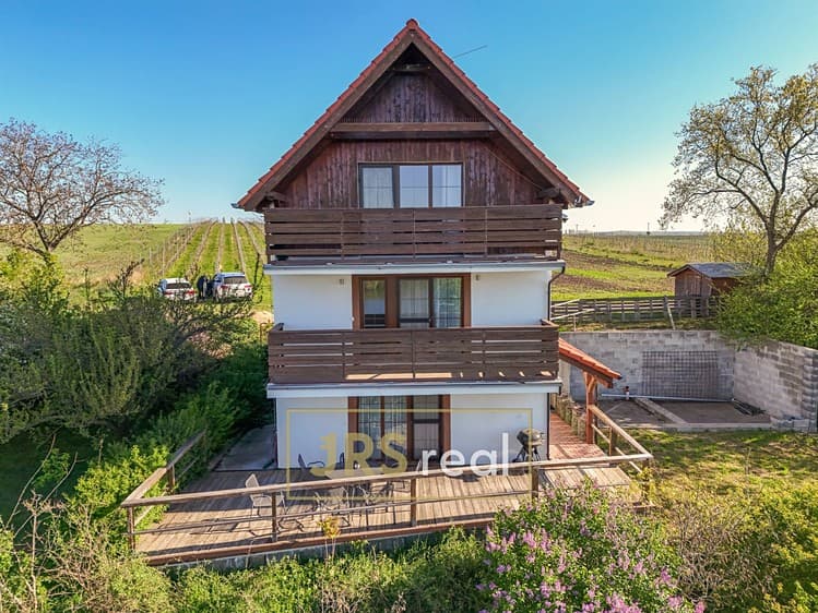 Prodej vinného sklepa 160 m²