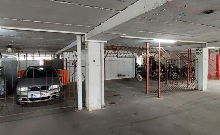 Prodej garážového stání 18 m²