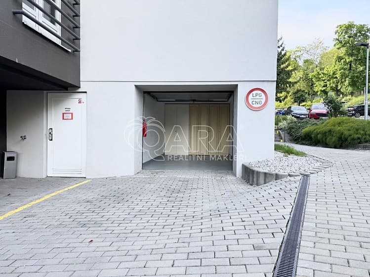 Prodej garáže 15 m²