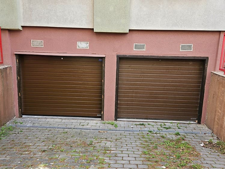 Pronájem garáže 17 m²