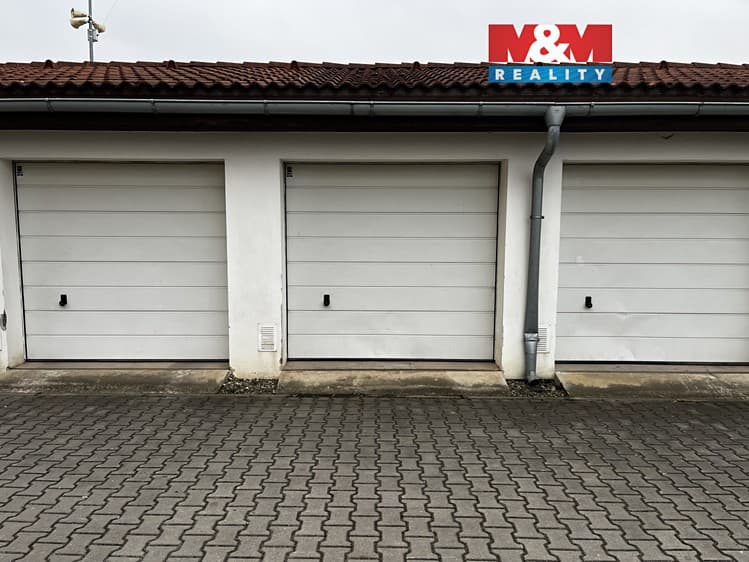 Pronájem garáže 17 m²