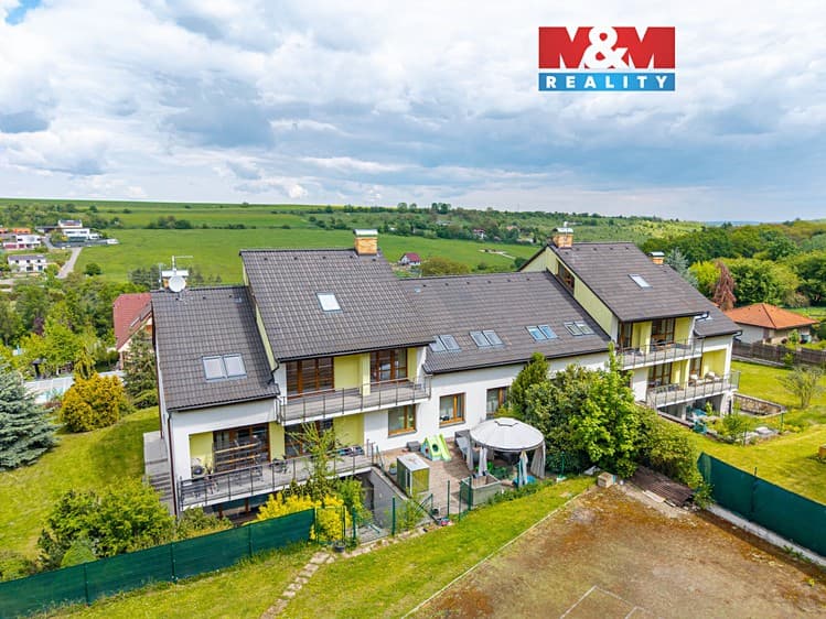 Prodej rodinného domu 642 m², pozemek 2 259 m²