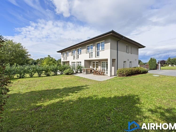 Prodej rodinného domu 302 m², pozemek 1 203 m²