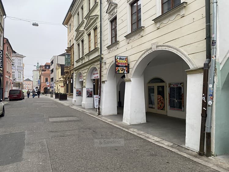 Prodej obchodního prostoru 92 m²