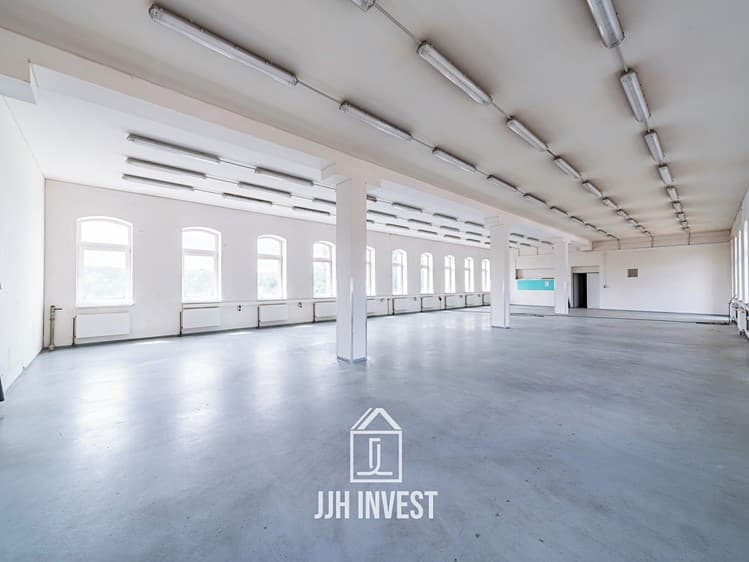 Pronájem výrobní haly, prostoru 207 m²