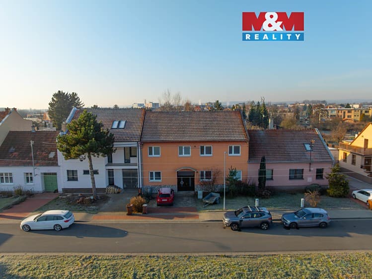 Prodej rodinného domu 240 m², pozemek 1 501 m²