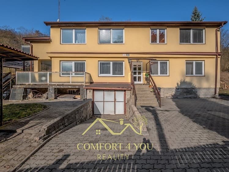 Prodej rodinného domu 145 m², pozemek 1 047 m²