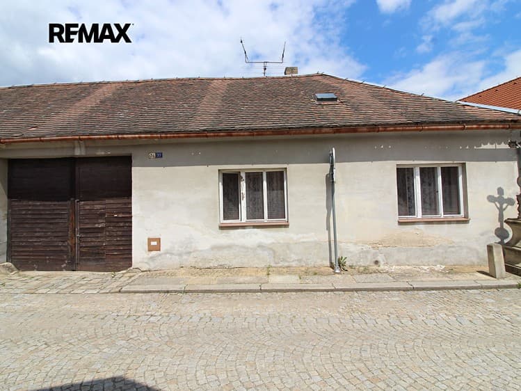 Prodej rodinného domu 470 m², pozemek 1 587 m²
