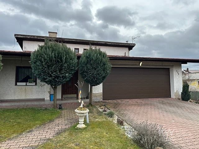 Prodej rodinného domu 206 m², pozemek 1 091 m²