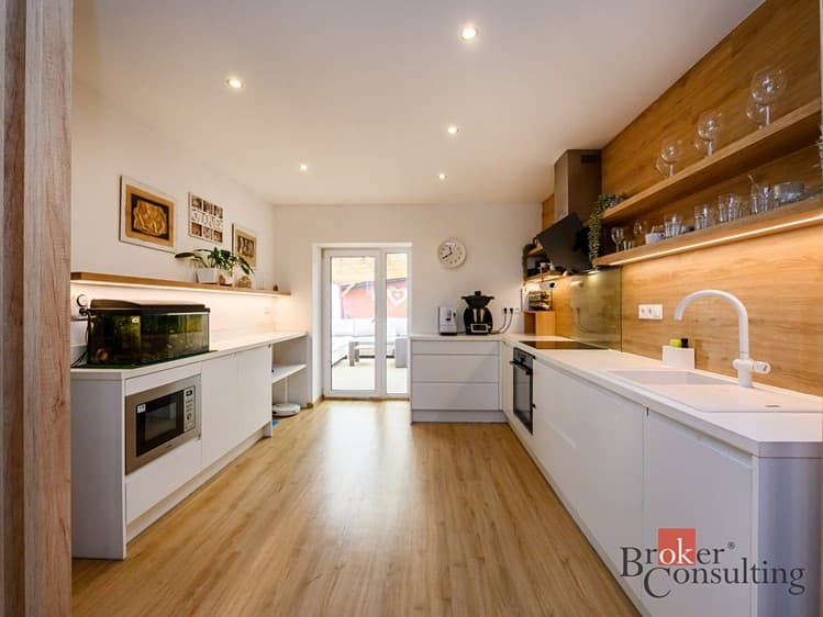 Prodej rodinného domu 170 m², pozemek 717 m²
