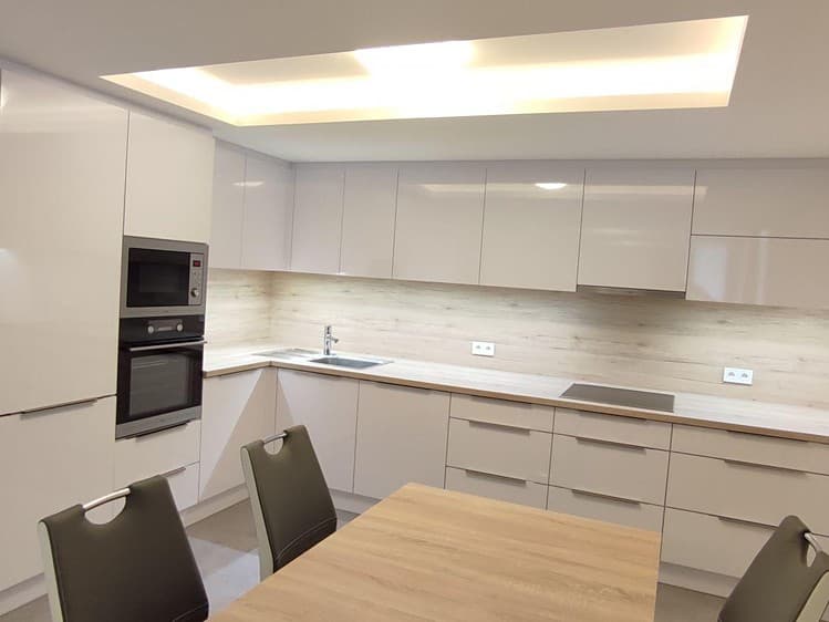 Pronájem bytu 2+1 80 m² (Jednopodlažní)