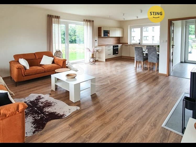 Prodej rodinného domu 130 m², pozemek 1 233 m²
