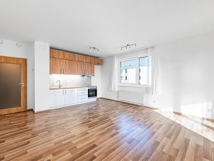 Pronájem bytu 3+kk 70 m² (Jednopodlažní)