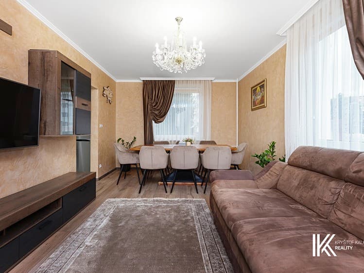 Pronájem bytu 4+1 87 m² (Jednopodlažní)