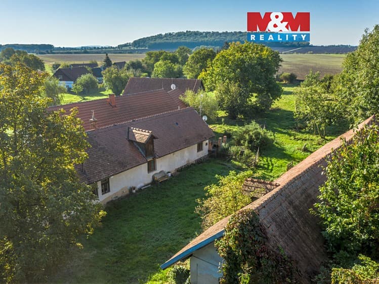Prodej rodinného domu 95 m², pozemek 5 642 m²