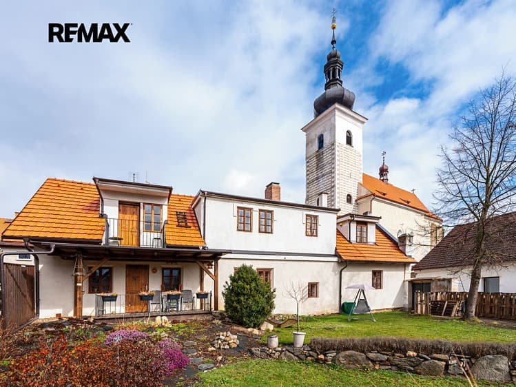 Prodej rodinného domu 340 m², pozemek 545 m²