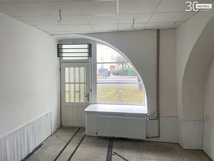 Pronájem obchodního prostoru 30 m²