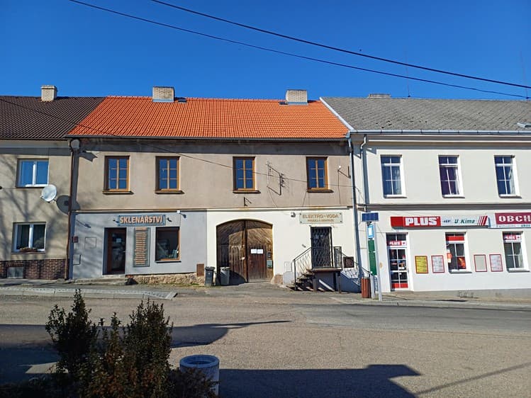 Prodej vícegeneračního domu 235 m², pozemek 869 m²