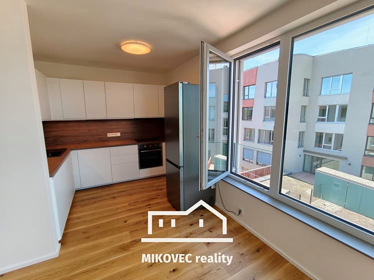 Pronájem bytu 2+kk 44 m²