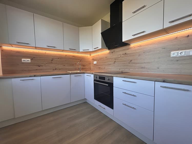 Pronájem bytu 2+kk 61 m² (Jednopodlažní)